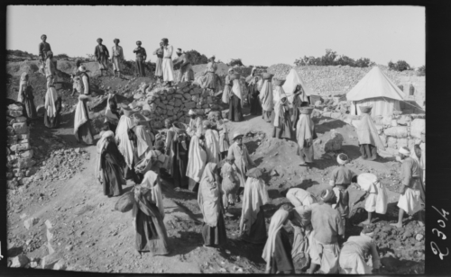Excavacions a Ramat al-Khalili. Hebron, 1928<br><span style="font-size: small">Excavaciones en Ramat al Jalili. Hebron, 1928<br>   Excavations at Ramat al-Khalili. Hebron, 1928</span>
