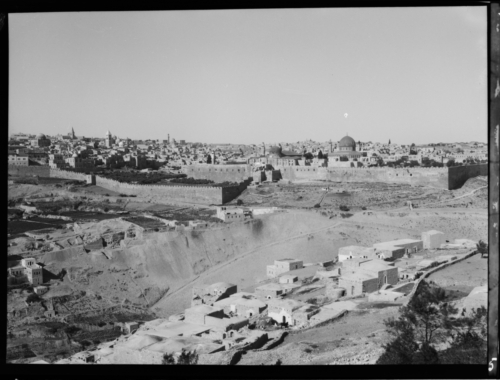 Vista panoràmica de Jerusalem<br><span style="font-size: small">Vista panorámica de Jerusalén<br>   Panoramic view of Jerusalem</span>